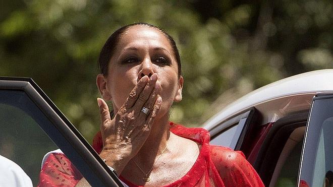 Isabel Pantoja se pierde el bautizo de su nieta Ana para evitar las cámaras