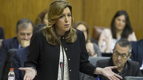 Susana Díaz promete para abril la Ley de Participación Ciudadana de Andalucía