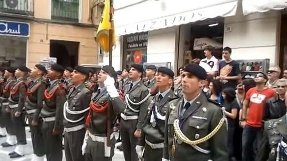 Los saltos de la Brigada Paracaidista vuelven a la Semana Santa de Málaga este Miércoles Santo