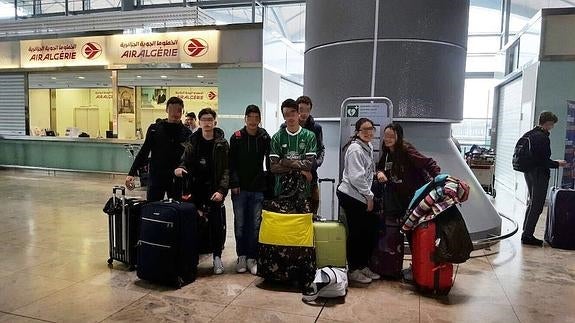 Los nueve alumnos que continúan en Edimburgo esperan llegar hoy a Málaga