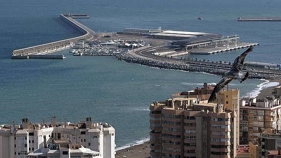 Dos grupos inversores optan a construir el hotel de lujo del dique de Levante