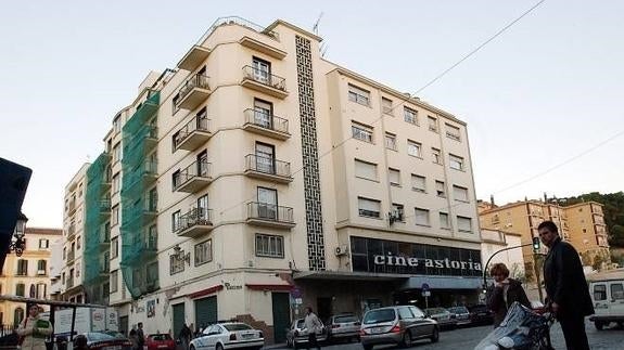 Málaga para la Gente y Ciudadanos exigen al alcalde una solución para el Astoria
