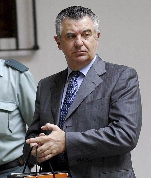 Roca dice que Gil ideó la operación de la finca Pinillo para ayudar a un amigo