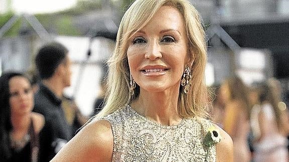 El dardo envenenado de Carmen Lomana a Isabel Preysler: "Hay quien se queda viuda y a los siete meses ya tiene novio"