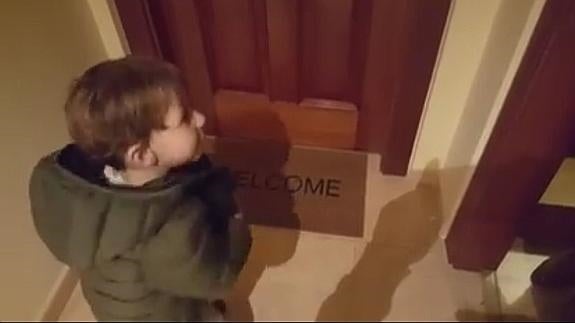 Alejandro Sanz vuelve viral la equivocada traducción de "welcome" de un misterioso niño