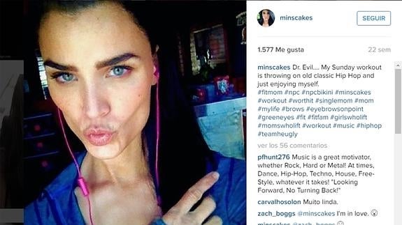 Una profesora, a punto de perder su trabajo por subir fotos sexys a Instagram