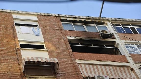 Detenido por provocar un incendio en su piso y amenazar con «volar el edificio»
