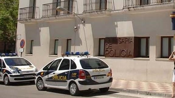 Una joven intenta quemarse a lo bonzo en Estepona tras discutir con su novio
