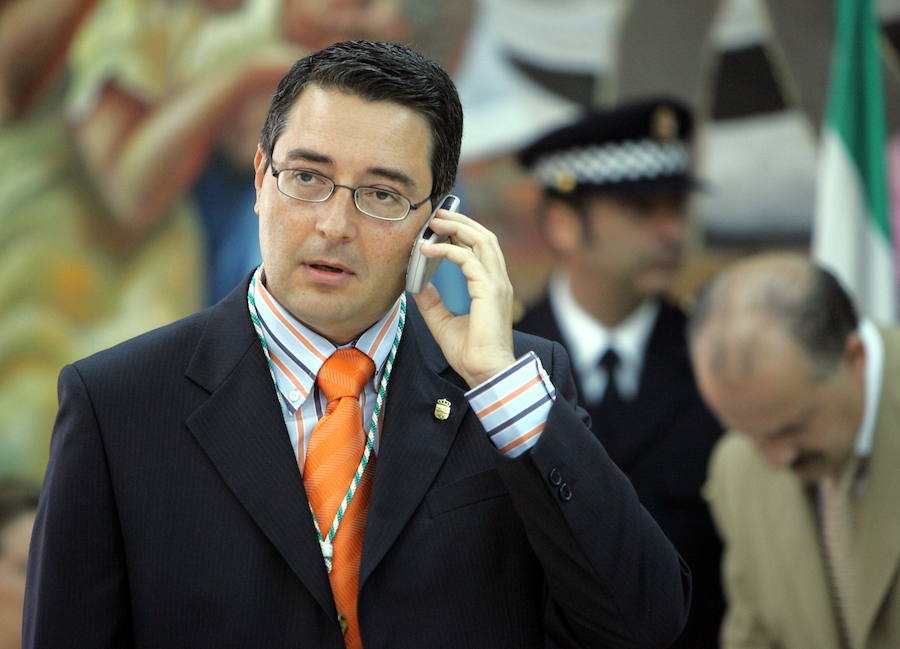 El PP exige a Luis Guerrero que devuelva lo que "cobró indecentemente"