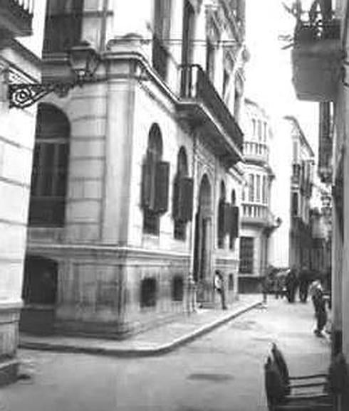 De cuando la Diputación estaba en el bar Liceo y la gente vivía en el Patio de los Naranjos