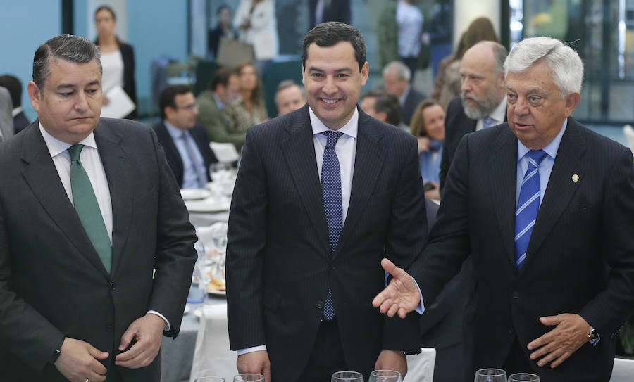 Juanma Moreno teme que PSOE y C’s extiendan su pacto a otras instituciones