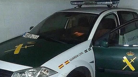 Cuatro detenidos tras hallar un coche de la Guardia Civil clonado para robar alijos