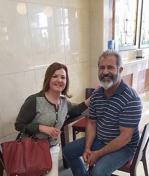 Mel Gibson, en una confitería en Ronda