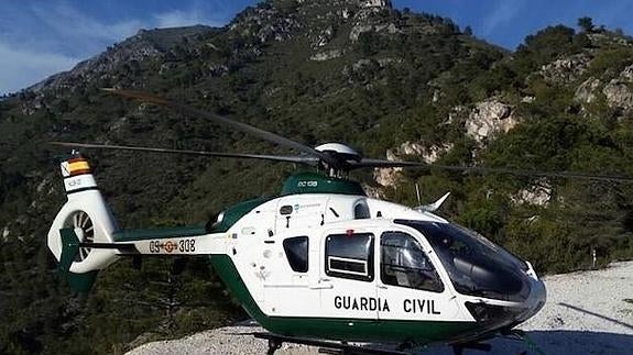Rescatan a tres excursionistas perdidos en el Pico del Cielo de Nerja