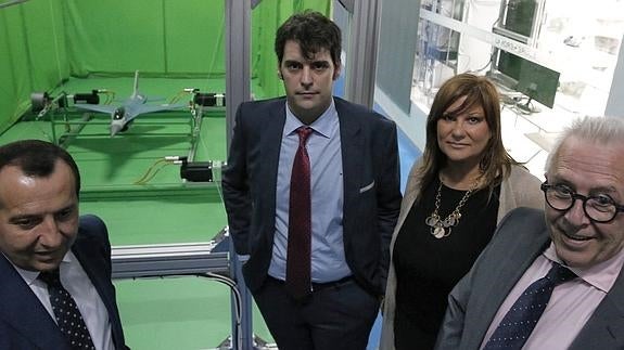 Una firma malagueña diseña un sistema de repostaje automático en vuelo para aviones