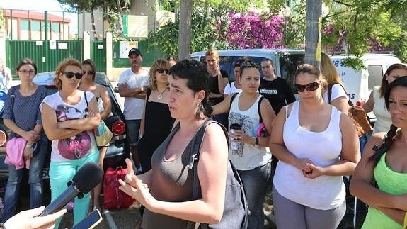 Expulsan a un niño de 12 años por clavarle unas tijeras a una compañera