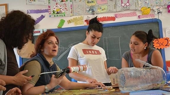 Romper azulejos para romper prejuicios