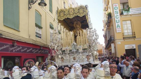 Los hermanos de Fusionadas ratifican la solicitud de coronación canónica para la Virgen de Lágrimas y Favores