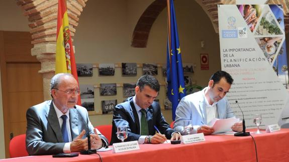 Los alcaldes de Málaga y Marbella se dan la mano en el diseño de estrategias de planificación urbana