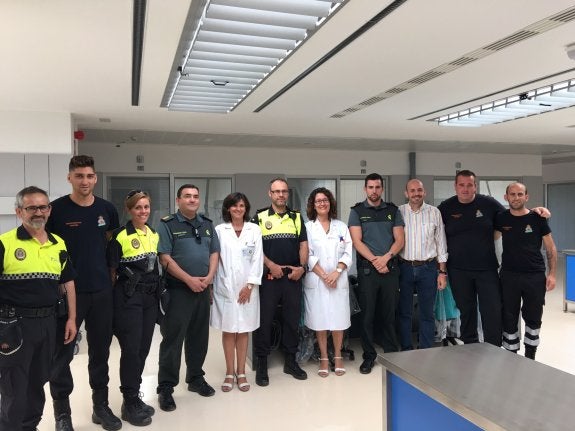 Profesionales sanitarios y representantes ciudadanos visitan el chare del Guadalhorce