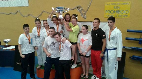 El Club Invictus de Málaga se proclama campeón en el VI Benalmádena Cup de Taekwon-do
