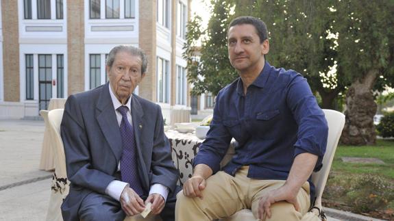 Manuel Alcántara: «La jerarquía del poeta siempre es superior a todo»