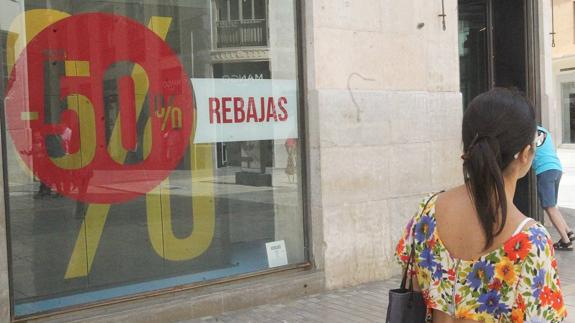 Los comercios de la Costa del Sol podrán abrir todos los días del verano a partir de hoy