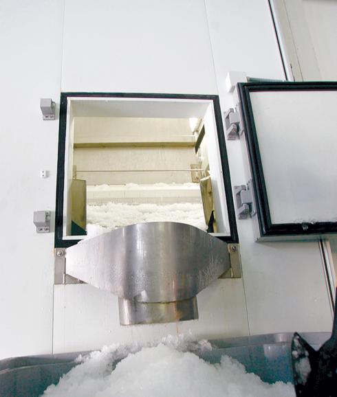 El negocio de la fabricación y la venta de hielo está que arde