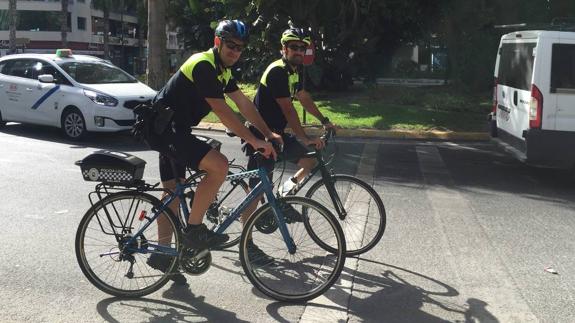 La Policía Local de pantalón corto en Málaga