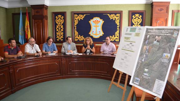 La Junta elabora un plan de protección contra incendios para la ruta del río Chíllar de Nerja