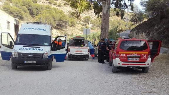 Rescatan a un excursionista accidentado en la ruta de Los Cahorros del río Chíllar de Nerja