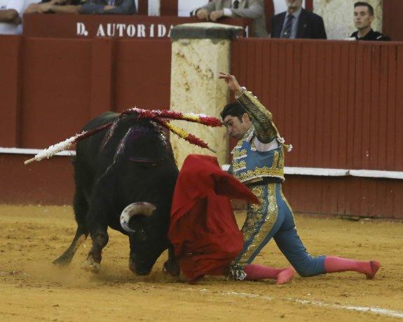 La mejor versión de Cayetano pincha la puerta grande