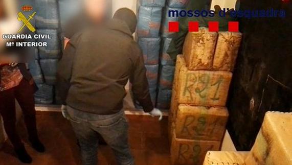 Desarticulan una banda de 12 miembros dedicada al narcotráfico que operó desde Málaga y Nerja