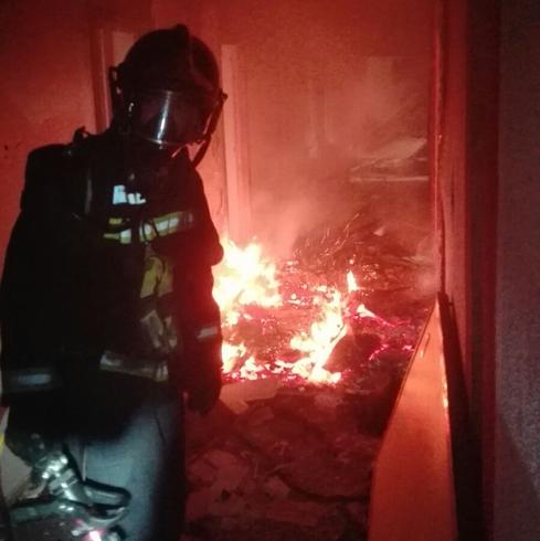 Un nuevo incendio vuelve a alertar sobre el abandono del Hotel Los Álamos de Torremolinos