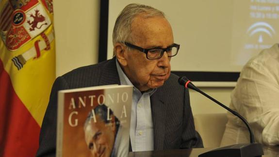 “A Antonio Gala le están negando el Príncipe de Asturias y el Nacional de las Letras”