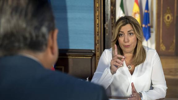 El PSOE defiende la honestidad de los expresidentes y el PP exige a Susana Díaz que pida perdón