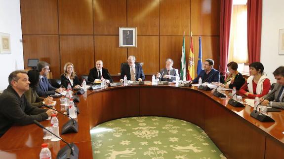 El PP recusa ante el Poder Judicial a la jueza Núñez en el caso de la formación