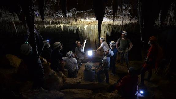La Cueva de Nerja, epicentro de las grutas turísticas del país