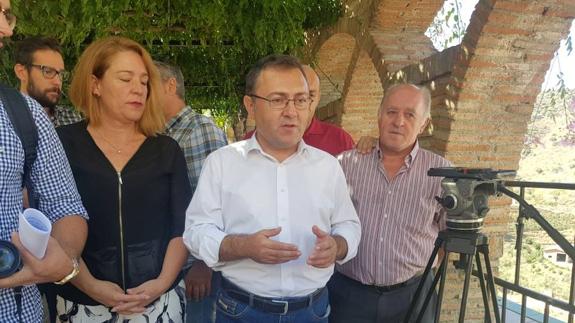 Heredia se alinea con Susana Díaz y señala como prioritario formar Gobierno y después el partido