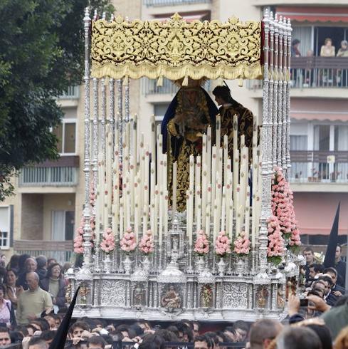 La Virgen del Monte Calvario recorre hoy en procesión el barrio de la Victoria