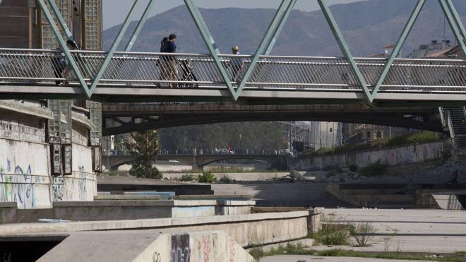 El protocolo para el Guadalmedina limita su uso ciudadano a la construcción de nuevos puentes