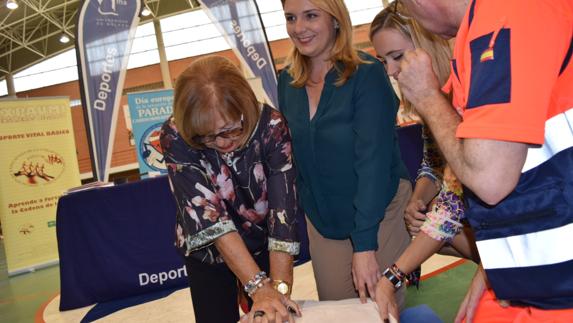 Unos 1.500 alumnos reciben formación para dar reanimación en caso de una parada cardiaca