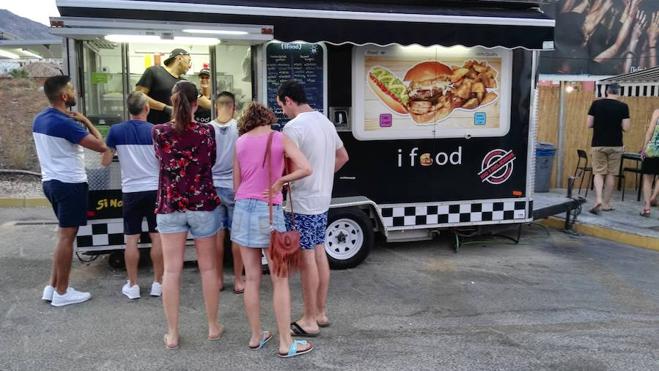 El movimiento 'food truck' se organiza en Málaga para luchar por la regulación del sector