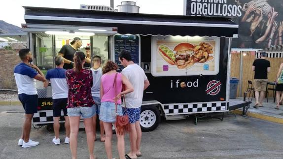 El movimiento 'food truck' se organiza en Málaga para luchar por la regulación del sector