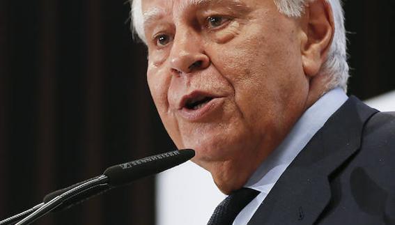 Felipe González evita respaldar a Susana Díaz: «No la apoyo porque la fastidiaría»