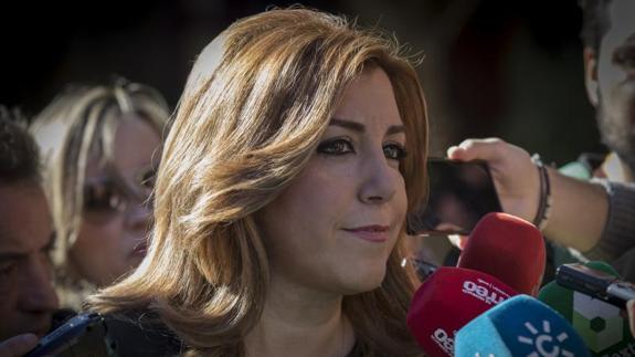 Susana Díaz acusa a Cifuentes de «mentir» y «dividir españoles» con su discurso