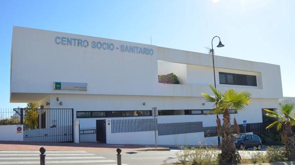 Los vecinos de La Cala de Mijas exigen urgencias las 24 horas en su centro de salud