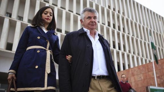 Juan Antonio Roca aprovecha su permiso para reiterar en el juzgado su voluntad de pagar