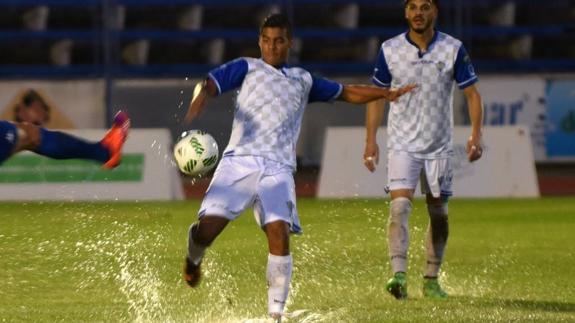 Las gotas de calidad de Kike Márquez cortan la sequía del Marbella