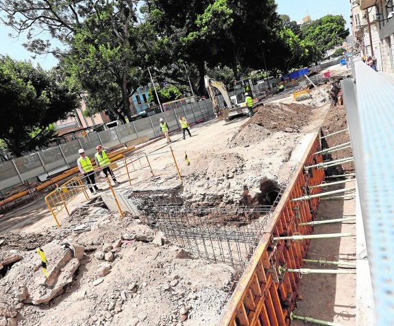El Metro, depuradoras o el acceso norte al aeropuerto, retos para 2017